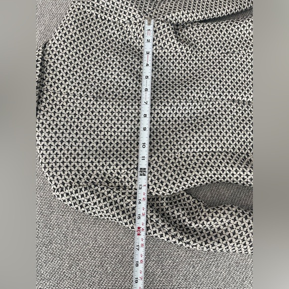 White House Black Market Black and White Cropped Blazer - Picture 10 of 16